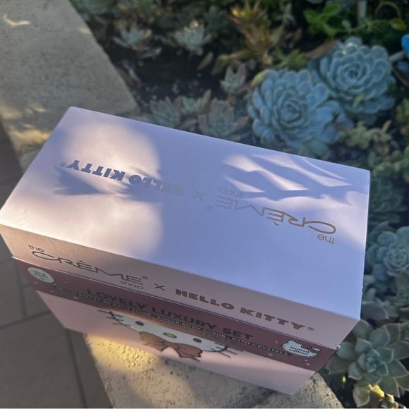 Hello Kitty | Bath & Body | Hello Kitty Creme Shop Lovely Luxury Set ...